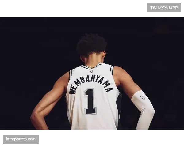 文班亚马高位背身成新武器 马刺空间型五号位战术升级